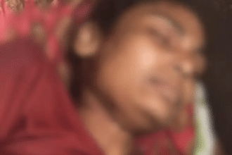 घर के कमरे में फंदे से लटकी 22 वर्षीय युवती की मौत के बाद बहराइच के बीबीपुर गांव में पुलिस जांच कर रही है।